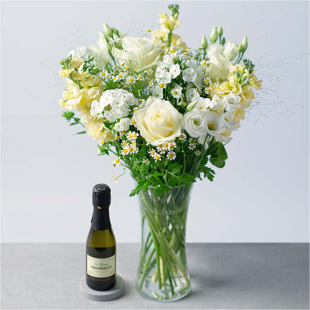 prosecco gift set luxury birthday flowers gift bunches