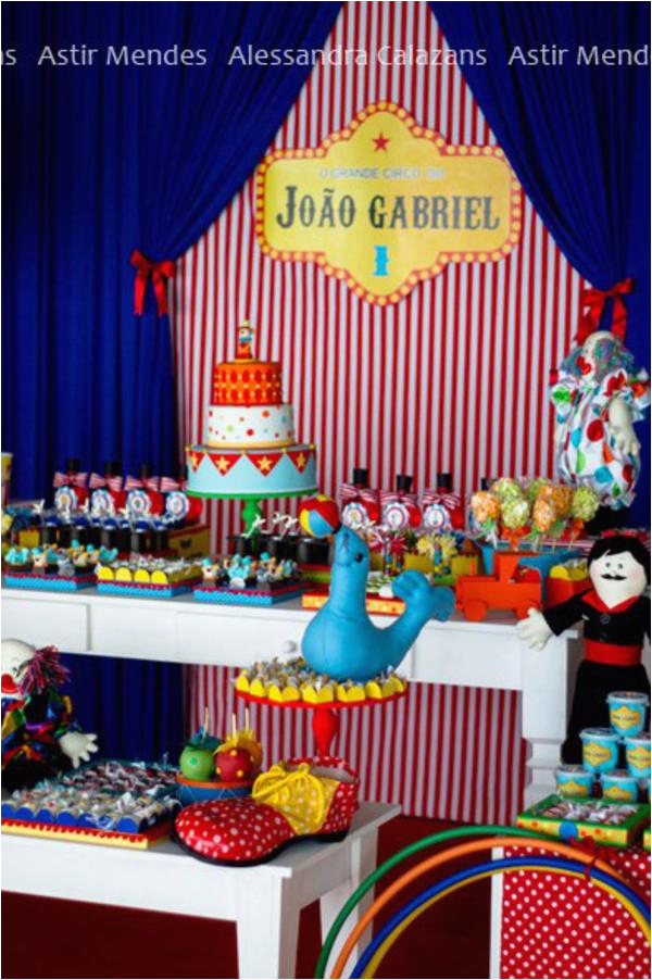 circus themed 1st birthday party 3