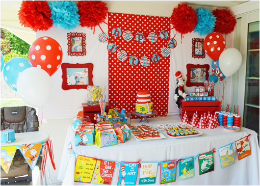 dr seuss 1st birthday party ideas