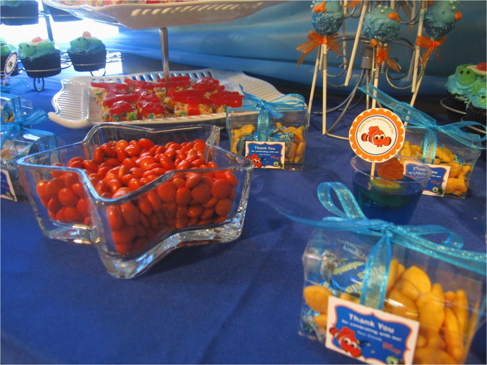 finding nemo birthday party decorations