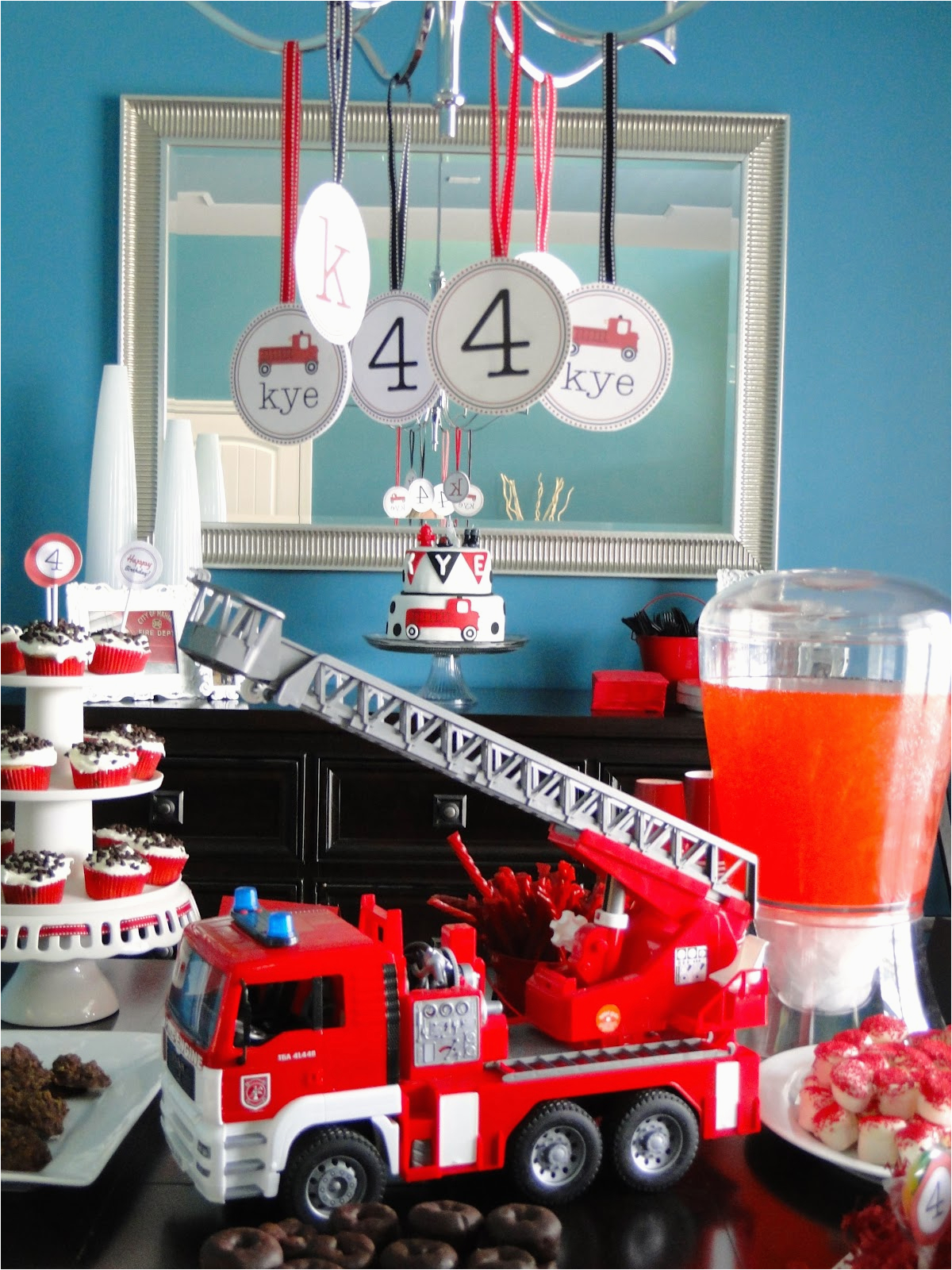 firetruck party decorations