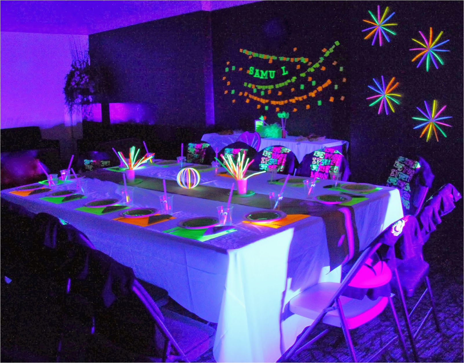 neonglow in dark birthday party