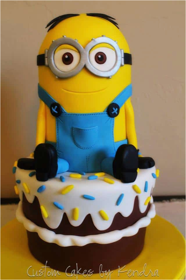 10 amazing minion birthday cakes