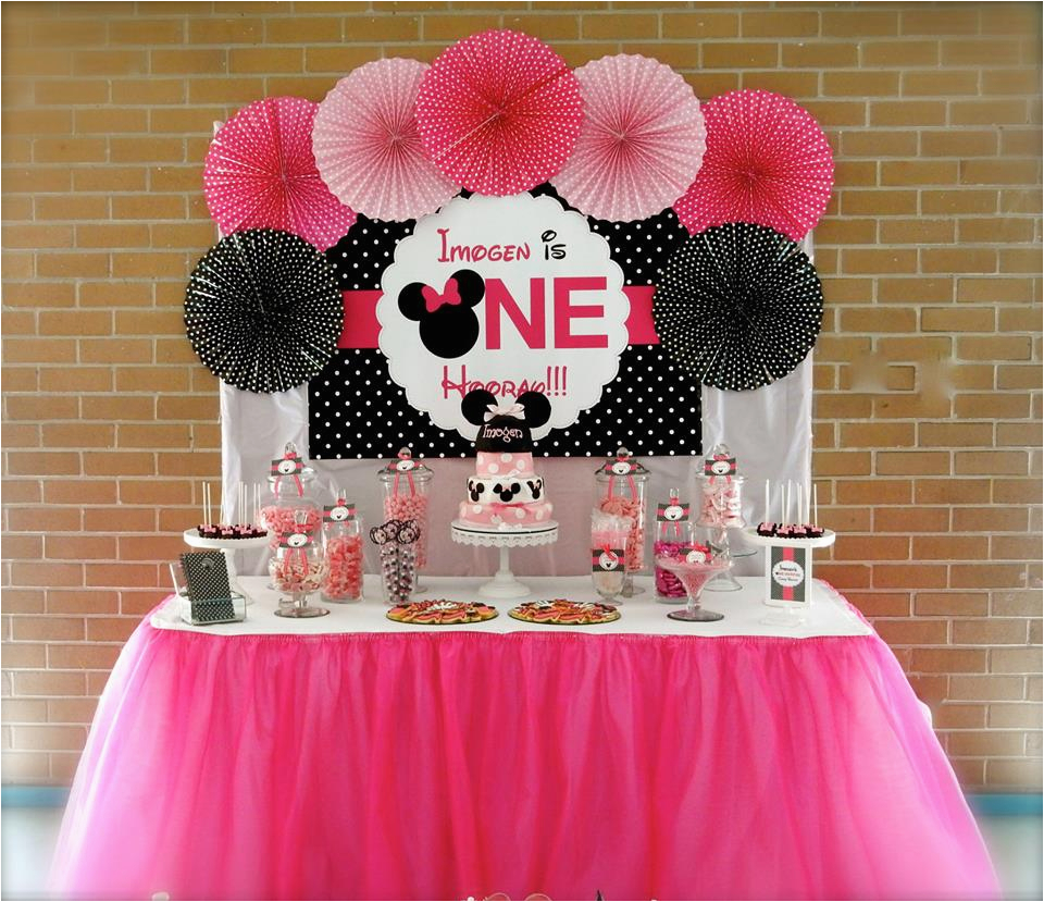 minnie-mouse-decorations-for-1st-birthday-birthdaybuzz