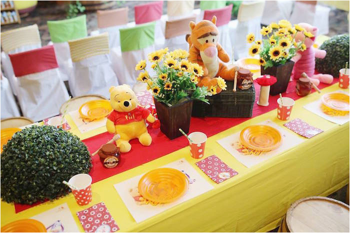 winnie the pooh themed birthday party