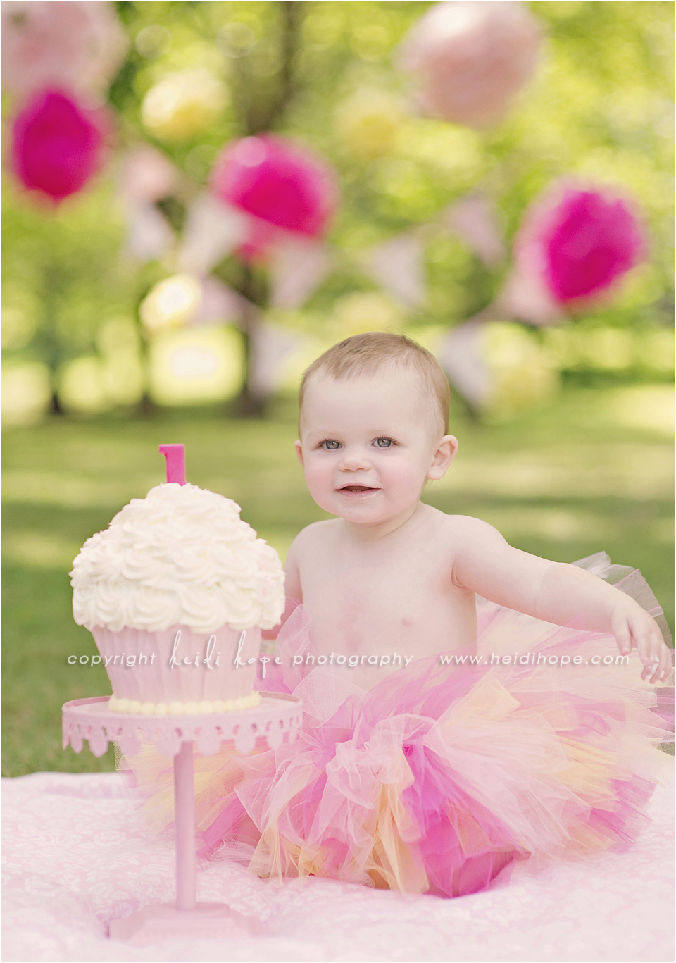 baby k turns 1 year old rhode island first birthday cake smash photographer