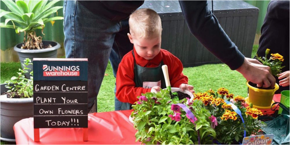 perth four year old has the most australian birthday ever with a bunnings themed party