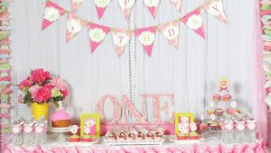 First Birthday Decoration Ideas for Girl A Cupcake themed 1st Birthday Party with Paisley and Polka