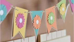 How to Make A Happy Birthday Banner Out Of Construction Paper 15 Fun Paper Garlands You Can Diy