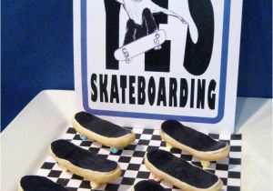 Skateboard Birthday Decorations 1000 Ideas About Skateboard Cake On Pinterest Cakes